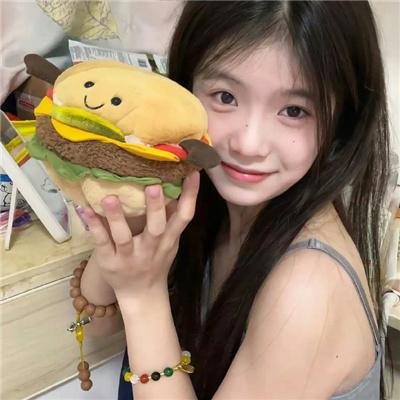 拥抱大白熊